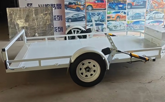 Nako-customize na White Single-Axle na remote control na Flatbed Trailer